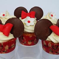Minnie Mouse cake 2