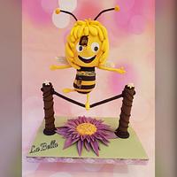 Maya the bee gravity cake
