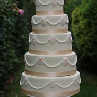 Rustical wedding cake 