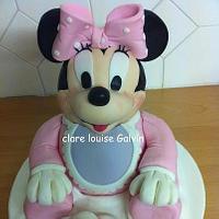 3D sitting up minnie mouse baby cake
