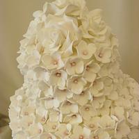 Hyrangea & Rose Wedding Cake