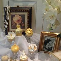 Gold Christmas Cupcake collection