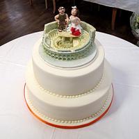 Roman Colosseum wedding cake 