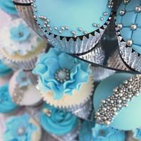 Silver and Torquoise wedding Cupcakes 