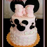 minnie mouse all pink cake
