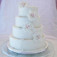 Romantic Elegant wedding cake