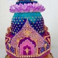 Royal wedding cake! 🌸