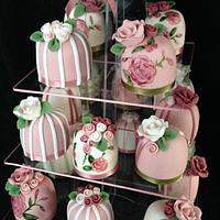 Vintage hand painted mini wedding cakes 