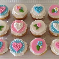 Hearts and Flowers Cupcakes