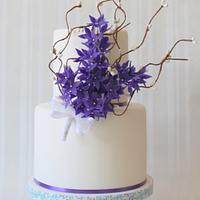 Wedding Cake with sugar campanula"little bell"sugar flowers