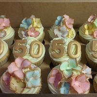 Hydrangea pastel birthday cupcakes