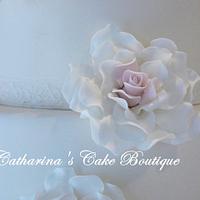 Romantic Elegant wedding cake
