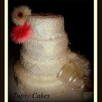 lace fondant wedding cake