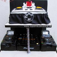 DJ CAKE (Pioneer MultiPlayer CDJ-2000)