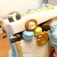 Baby gift box cake