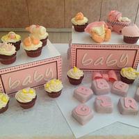 Baby Shower cupcakes 