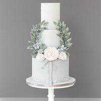 French vintage styled wedding cake