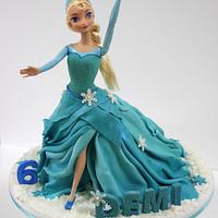Frozen Elsa Doll Cake