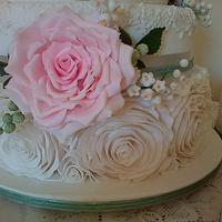 Ruffle Rose cake 