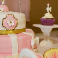 Cake and cupcakes Carrusel