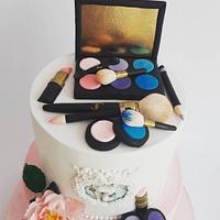 Make up cake 