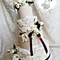 Vintage wedding cake