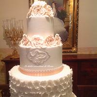 Shiny bridal cake with roses