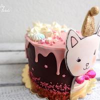 little kitty drip cake