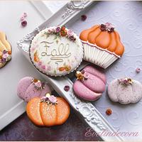 Pumpkins and roses cookies