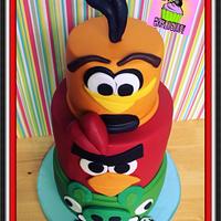 Angry Birds cake & cupcakes