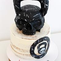 Skull kettlebell cake