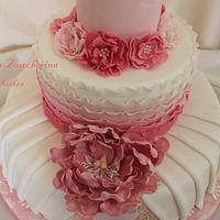Vintage and Romantic Cake
