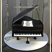 Baby Grand Piano Cake