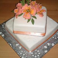 Elegant cake with alstromeria.