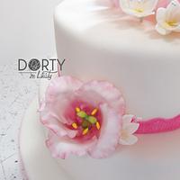 Wedding cake with birds and austin rose