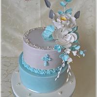 Elegant cake with sugar bouquet