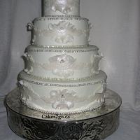 Flower White Chic Wedding Cake 