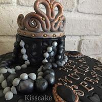 Birthday cake with pearls and crown