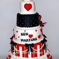 Wedding cake black/ red