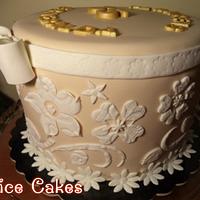 Vintage lace cake