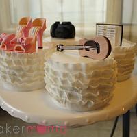 Ruffles & mini cakes