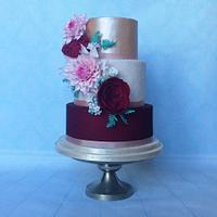 Dahlias and David Austin roses wedding cake