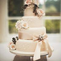 Country vintage wedding cake 