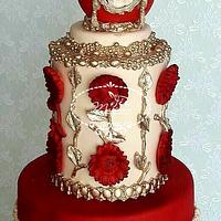 Majestic and original wedding cake