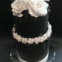 black & white ruffle rose cake