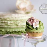 Ruffled Greenery Cupcake