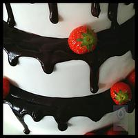 Drip cake for a wedding