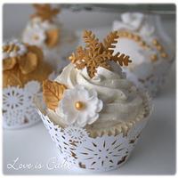Winter Gold Wedding Cupcakes featured in Cake Central magazine