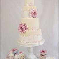 Tall Vintage style Wedding cake