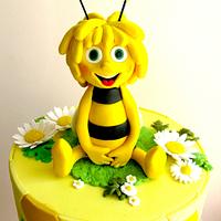 maya the bee cake